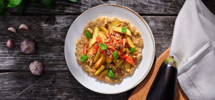 AVIKO Pati Parts Garlic sa pečenom pastom od patlidžana, paradajzom i šalotkom (salata de vinete)